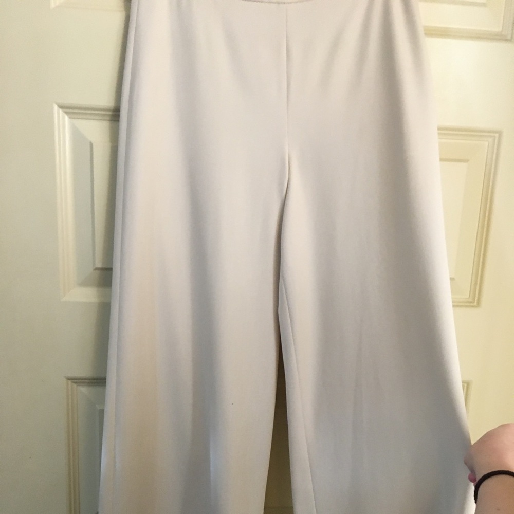 Antonio Melani cream / khaki dress pants. NWOT